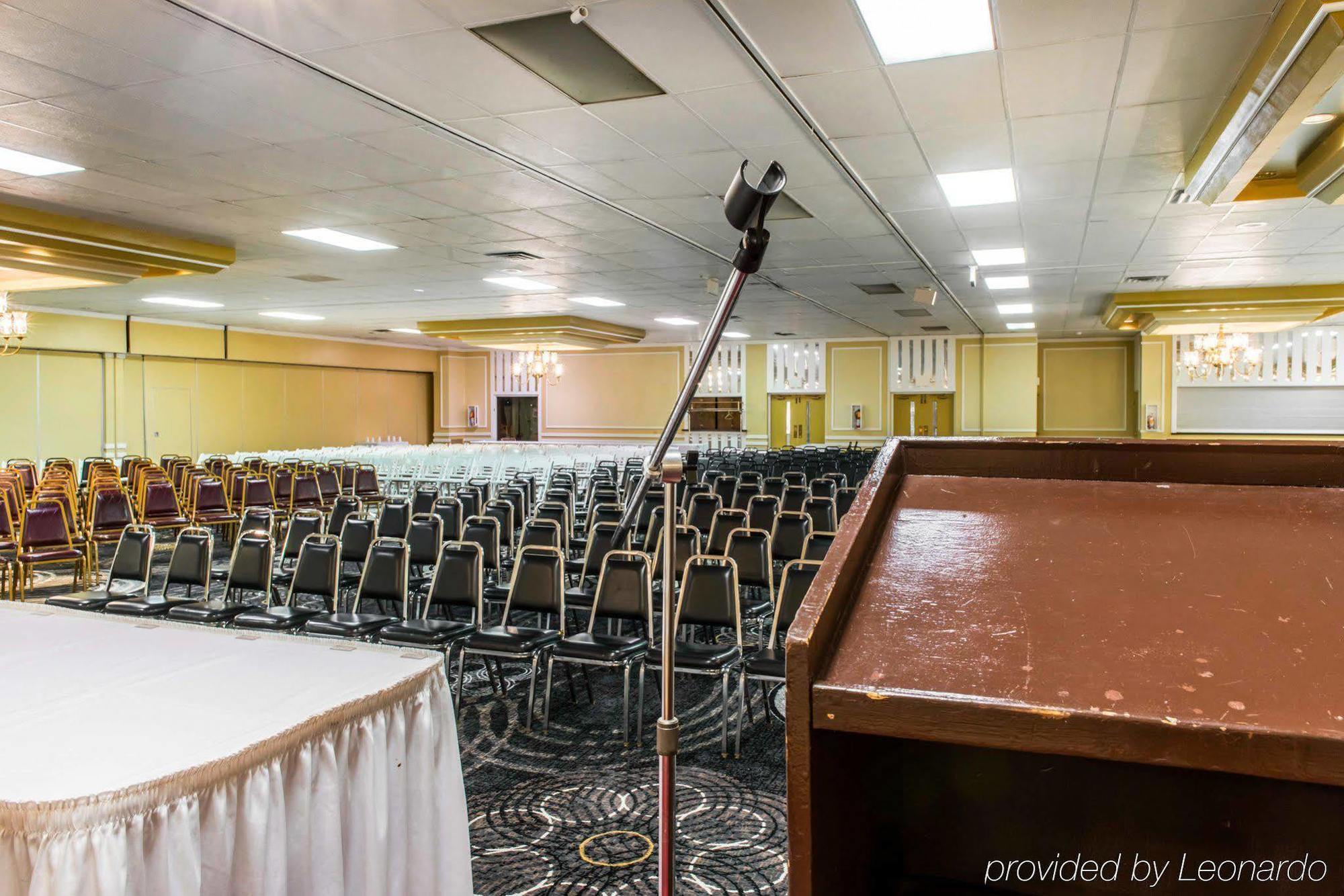 Quality Inn New Kensington Bagian luar foto