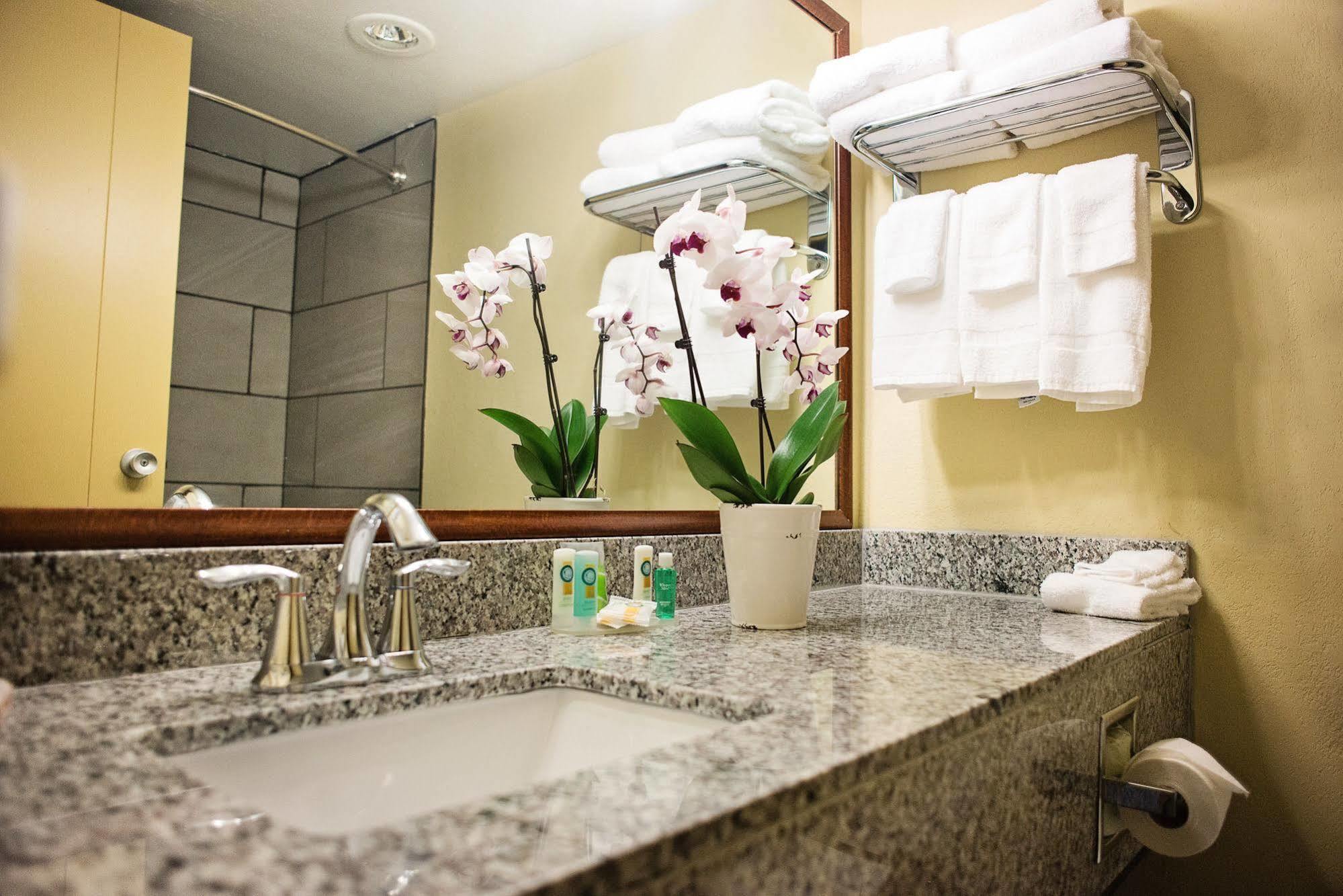 Quality Inn New Kensington Bagian luar foto