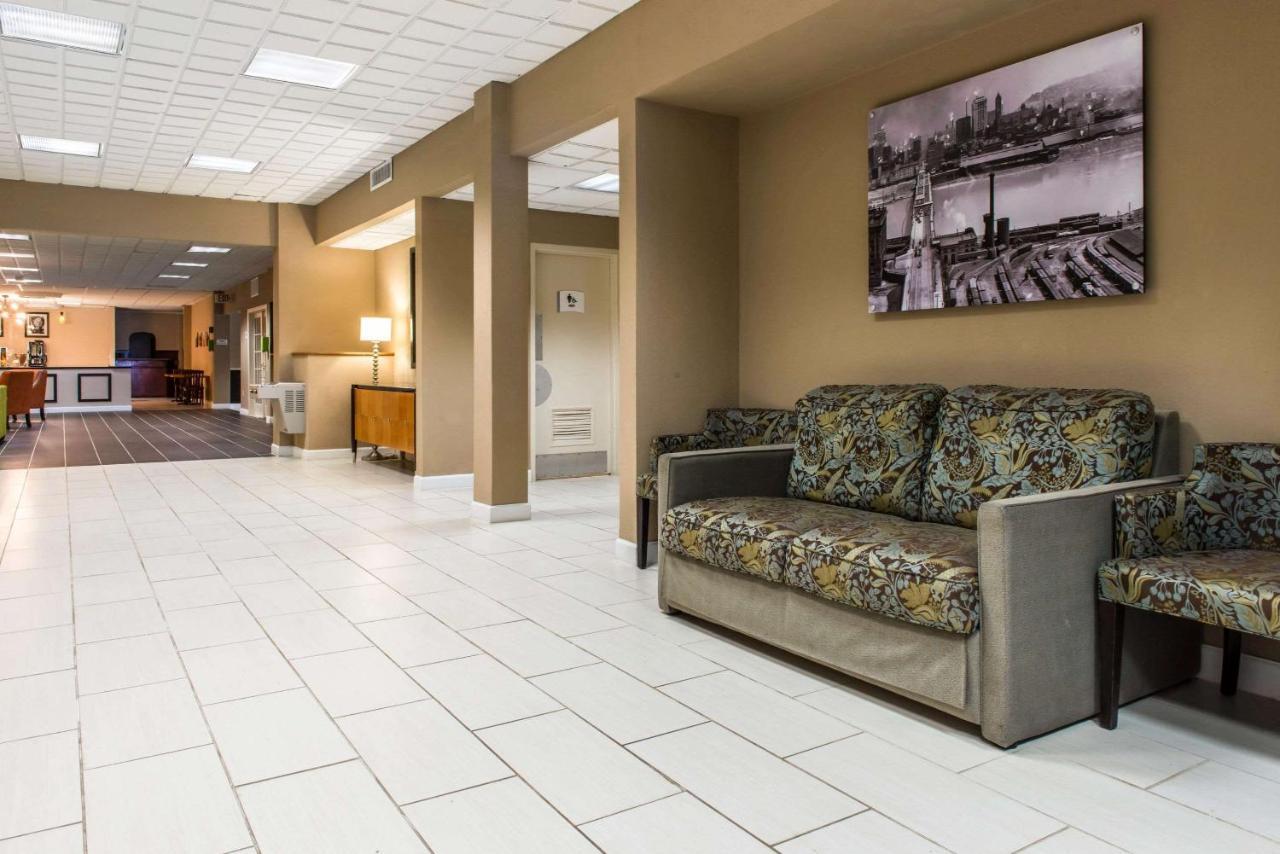Quality Inn New Kensington Bagian luar foto